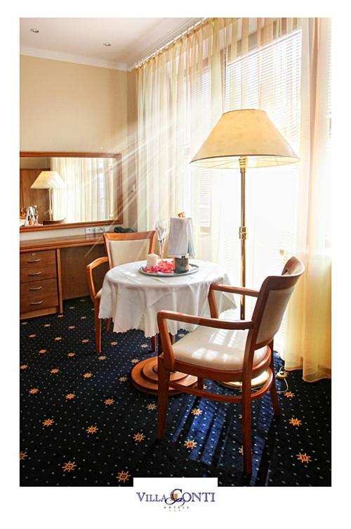 Hotel Villa Conti Pisek  Ngoại thất bức ảnh